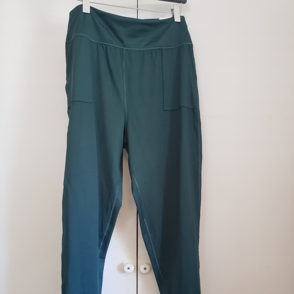 NWT VS Green Jogger